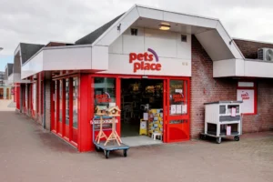 Ter Apel in actie voor Pets Place: Massale steun voor dierenwinkel na sloopplannen